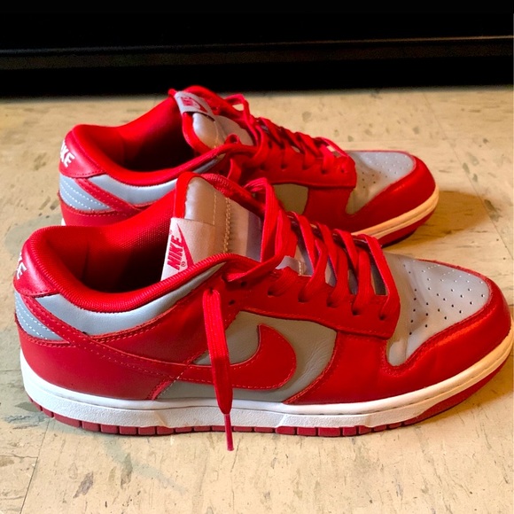 Retro Medium Grey Varsity Red Unlv (2021) - Picture 2 of 4